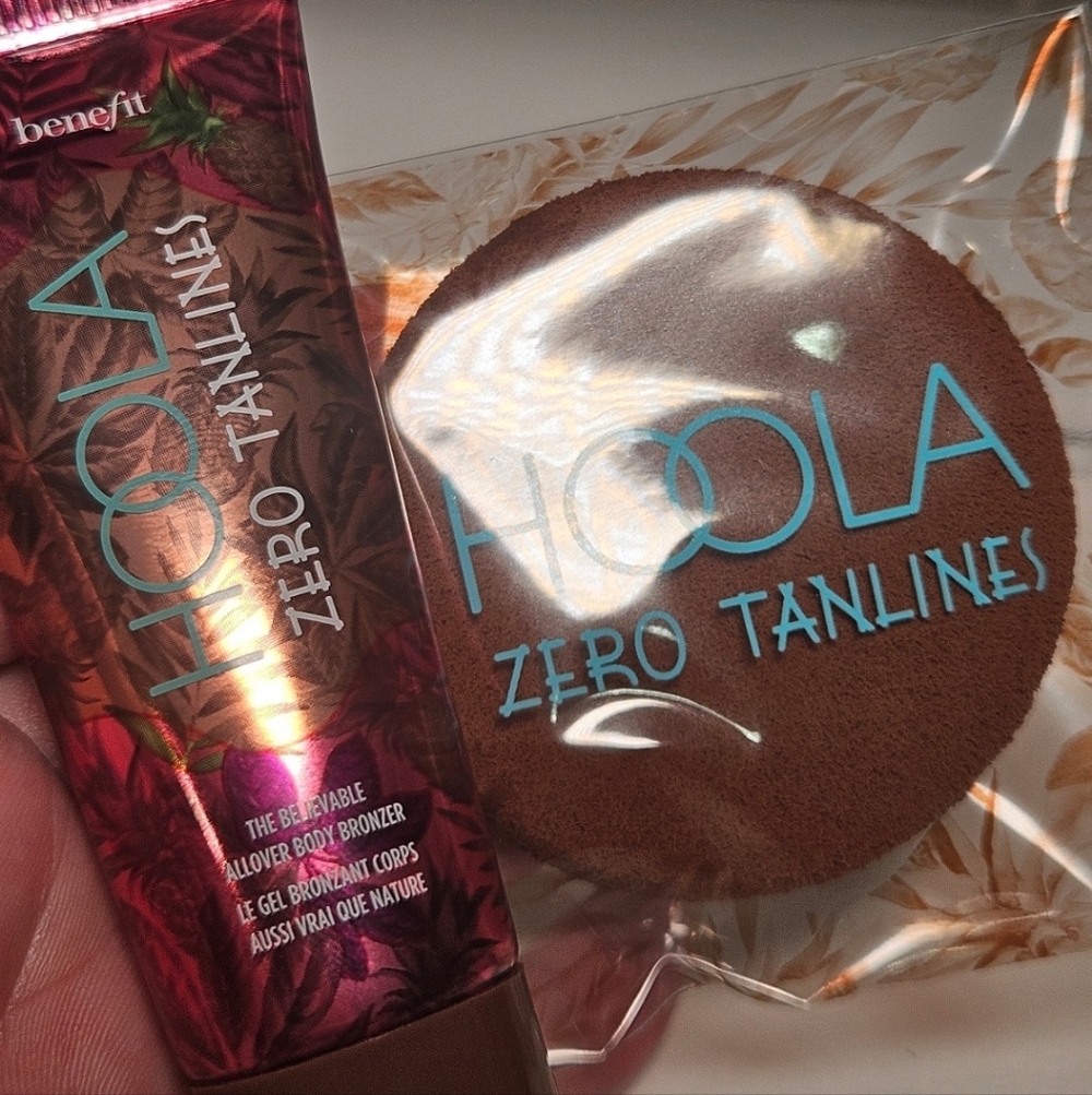 Benefit Hoola Zero Tanlines Bronzer & Sponge